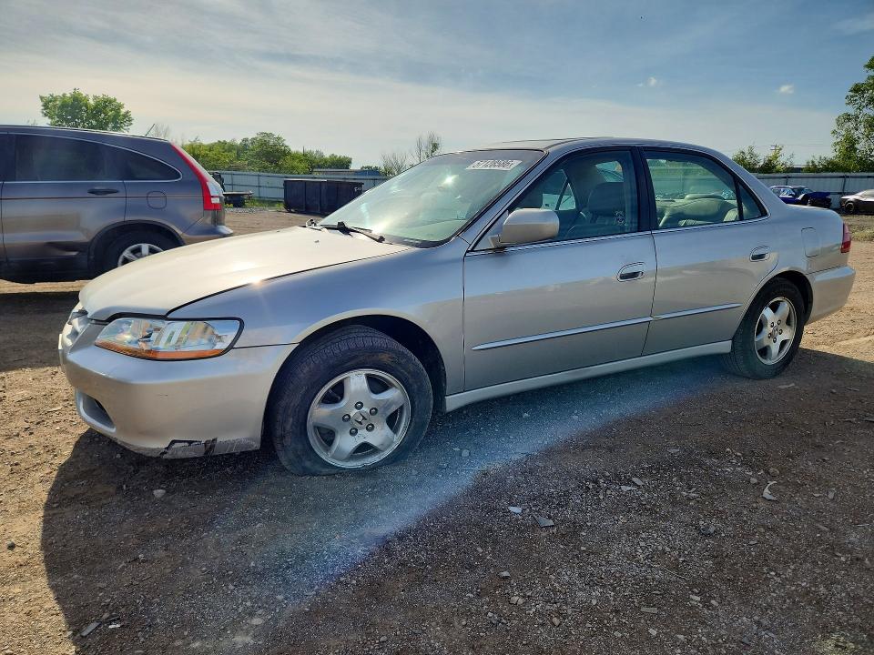 1999 Honda Accord მანქანა იყიდება აუქციონზე, vin: 1HGCG1653XA065691, აუქციონის ნომერი: 57128586