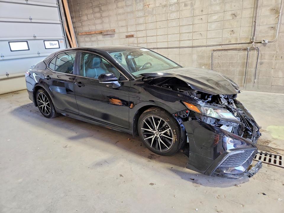 Auction sale of the 2022 Toyota Camry, vin: 4T1T11AK1NU638740, lot number: 56079276