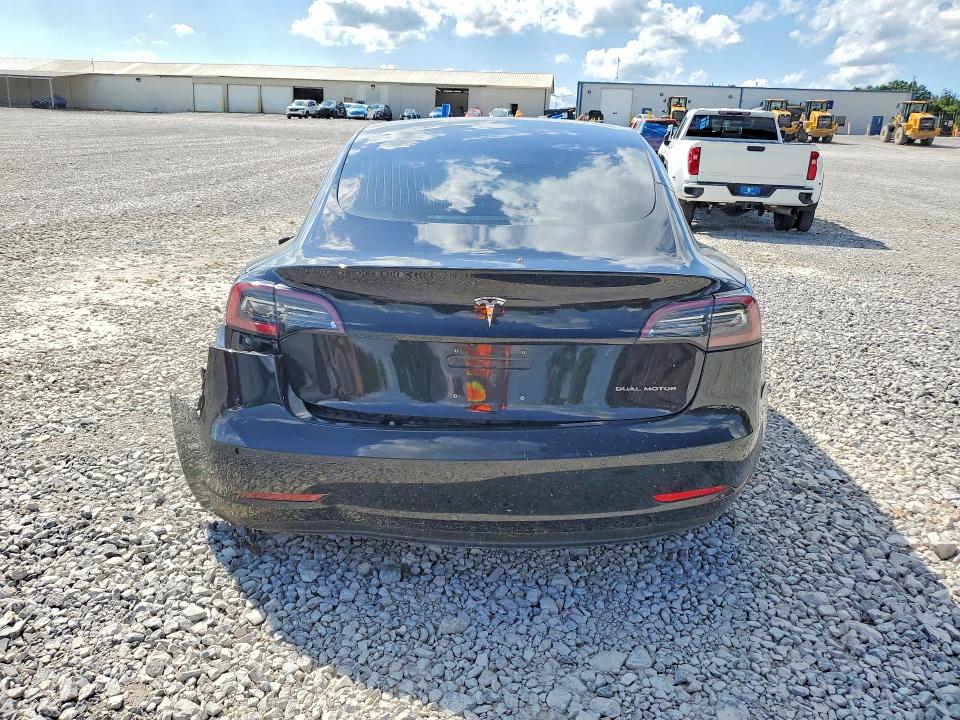 58030086 :رقم المزاد ، 5YJ3E1EB5JF097004 vin ، 2018 Tesla Model 3 مزاد بيع
