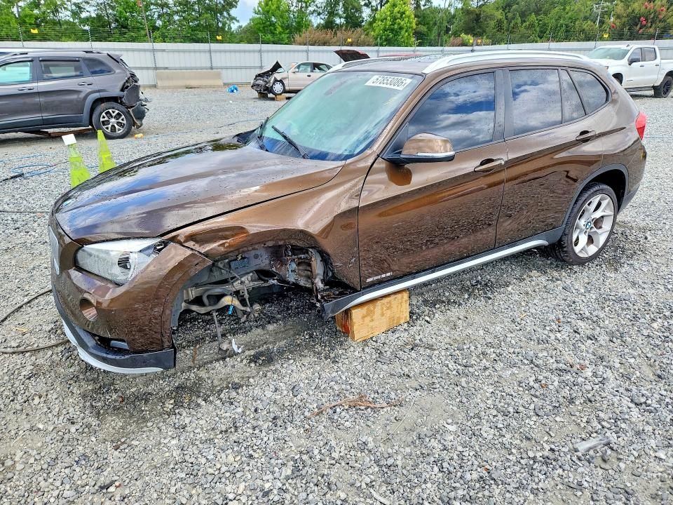 Aukcja sprzedaży 2015 Bmw X1, vin: WBAVM1C55FV318485, numer aukcji: 57853086