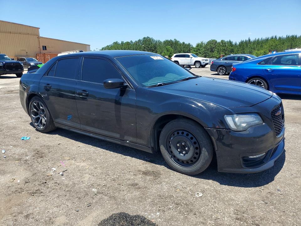 55845406 :رقم المزاد ، 2C3CCABG2JH231570 vin ، 2018 Chrysler 300 مزاد بيع