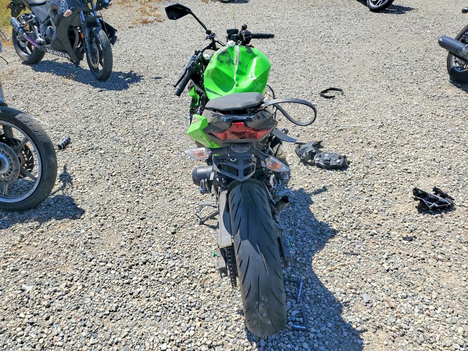58868676 :رقم المزاد ، JKAEXKG16JDA08364 vin ، 2018 Kawasaki Ex400 مزاد بيع