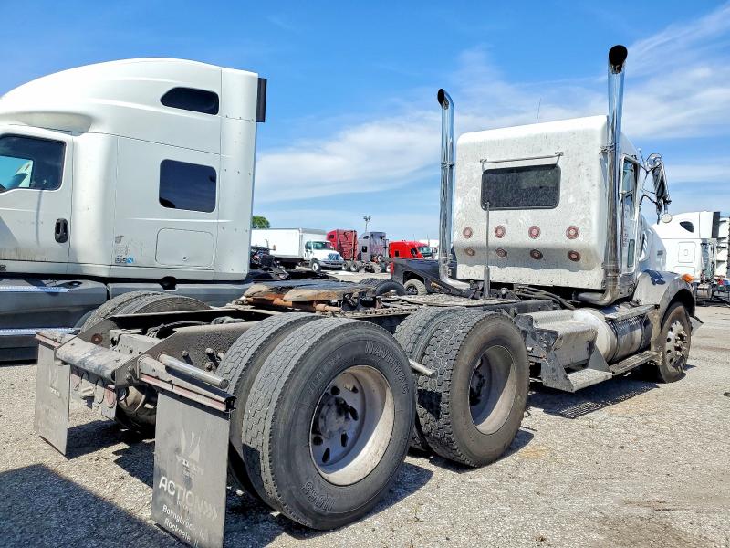 54999026 :رقم المزاد ، 1XKDDB9X47J203645 vin ، 2007 Kenworth Construction مزاد بيع