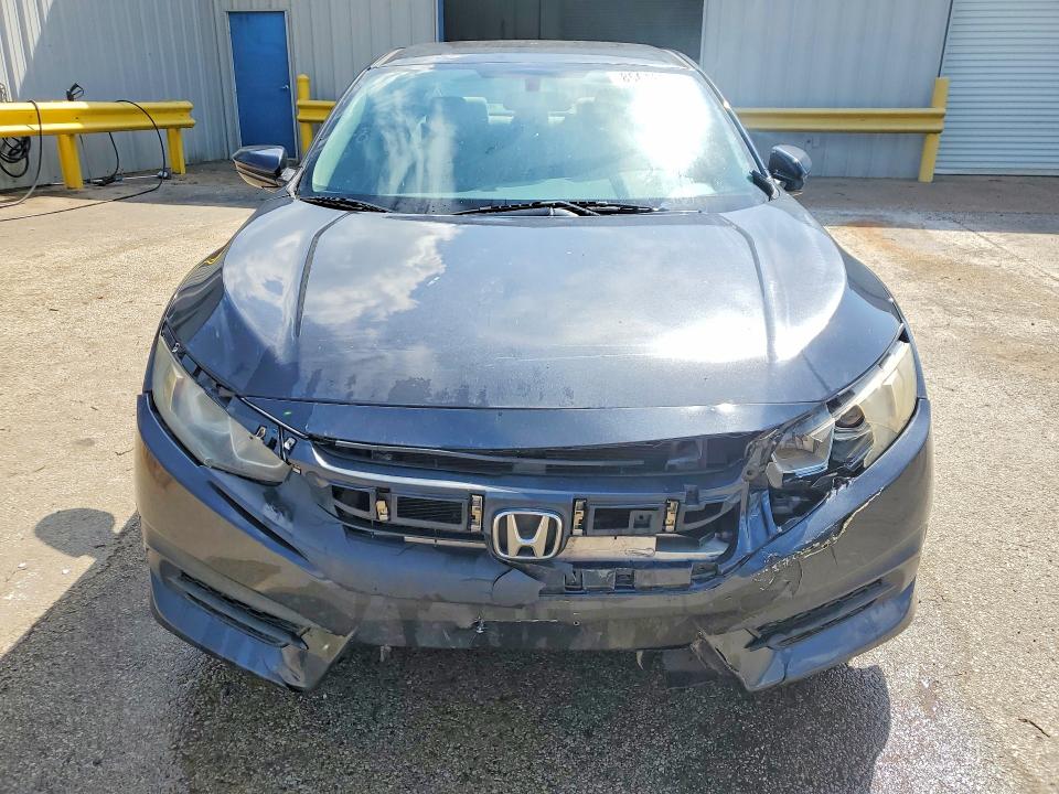 85618505 :رقم المزاد ، 2HGFC2F50HH536584 vin ، 2017 Honda Civic مزاد بيع