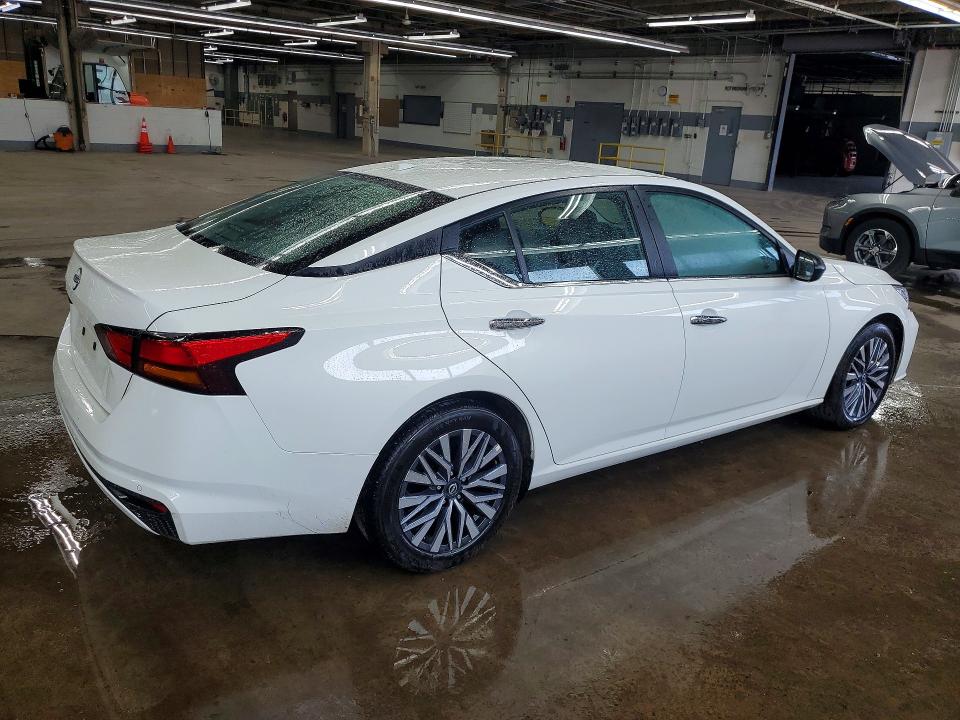 56652586 :رقم المزاد ، 1N4BL4DV4SN399083 vin ، 2025 Nissan Altima مزاد بيع