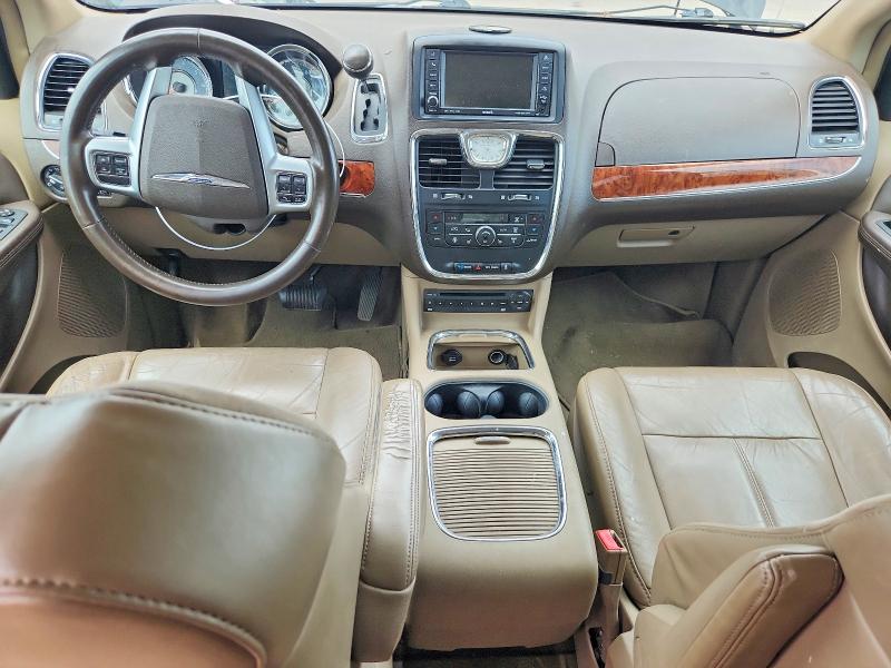 58440806 :رقم المزاد ، 2A4RR6DG0BR500234 vin ، 2011 Chrysler Town & Country مزاد بيع