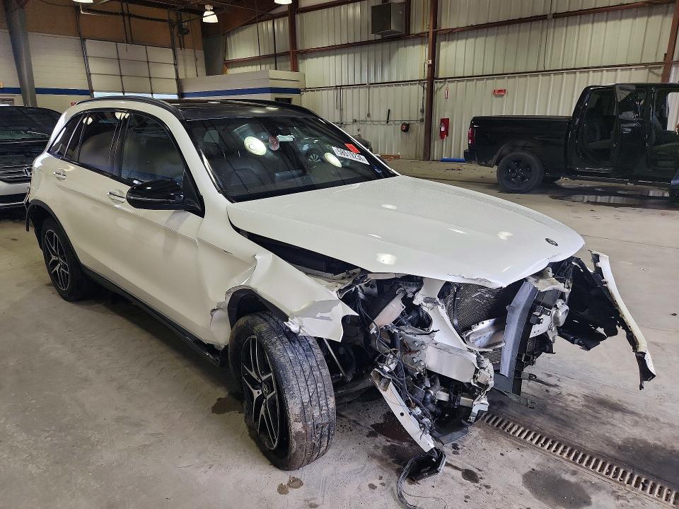 58519236 :رقم المزاد ، WDC0G4KB8HF238151 vin ، 2017 Mercedes-benz Glc مزاد بيع
