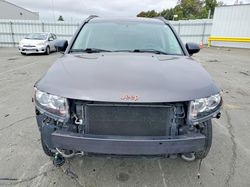 58608376 :رقم المزاد ، 1C4NJDBB6GD674892 vin ، 2016 Jeep Compass مزاد بيع