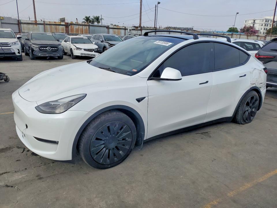 56130996 :رقم المزاد ، 7SAYGAEE1PF881184 vin ، 2023 Tesla Model Y مزاد بيع
