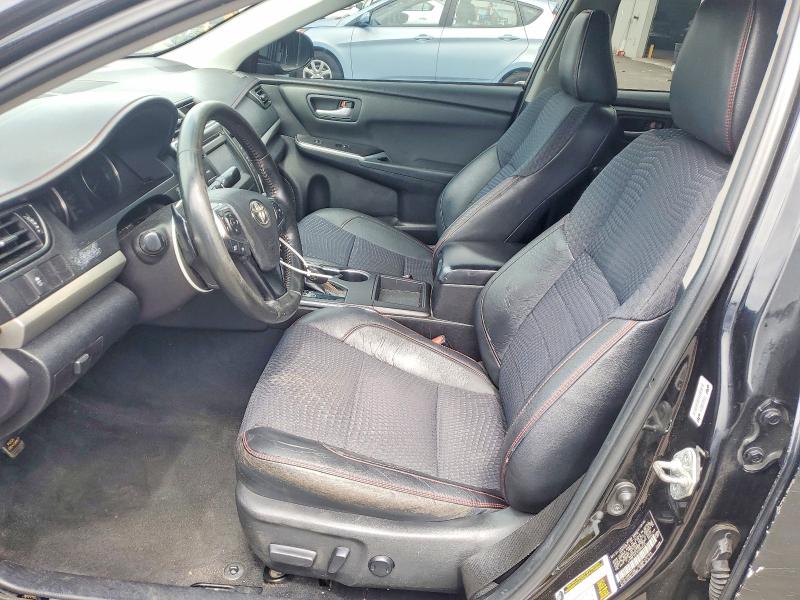 51982076 :رقم المزاد ، 4T1BF1FK1FU060534 vin ، 2015 Toyota Camry مزاد بيع