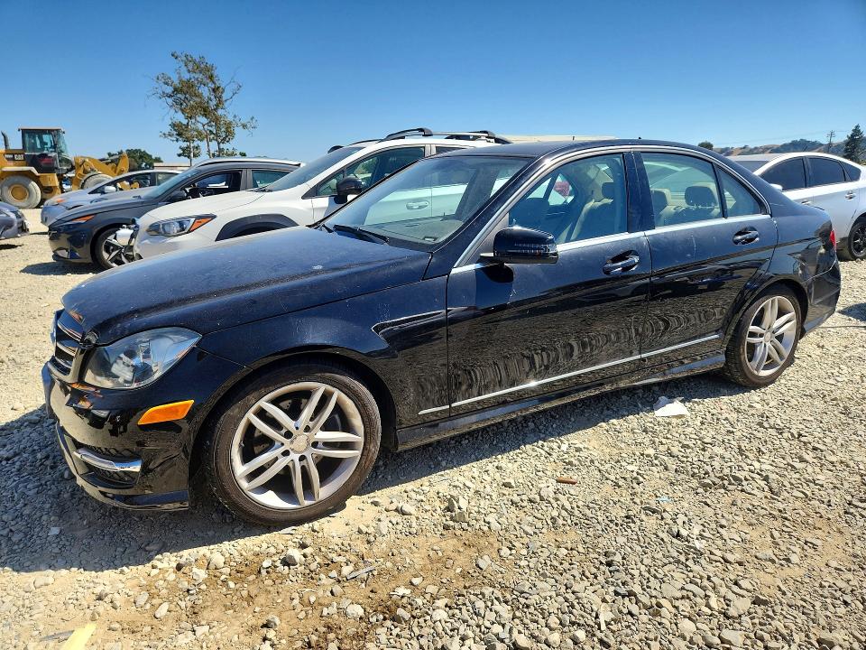 2014 Mercedes-benz C მანქანა იყიდება აუქციონზე, vin: WDDGF4HB0ER306389, აუქციონის ნომერი: 58277306