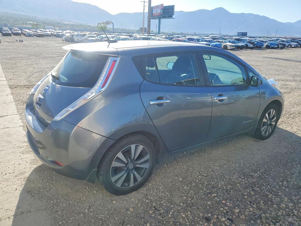 55840946 :رقم المزاد ، 1N4AZ0CP6FC311853 vin ، 2015 Nissan Leaf مزاد بيع