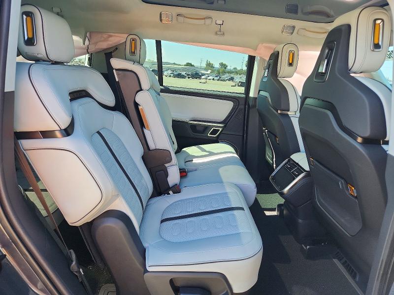 Продажа на аукционе авто 2024 Rivian R1s, vin: 7PDSGABA4RN030708, номер лота: 57002356