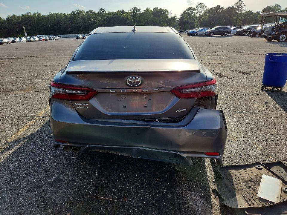 58364016 :رقم المزاد ، 4T1K61AK6NU706124 vin ، 2022 Toyota Camry مزاد بيع