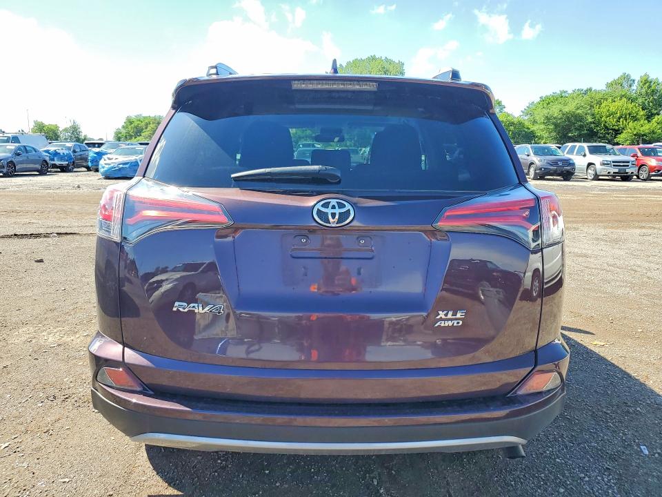 Продаж на аукціоні авто 2017 Toyota Rav4, vin: 2T3RFREV7HW684504, номер лоту: 57031406