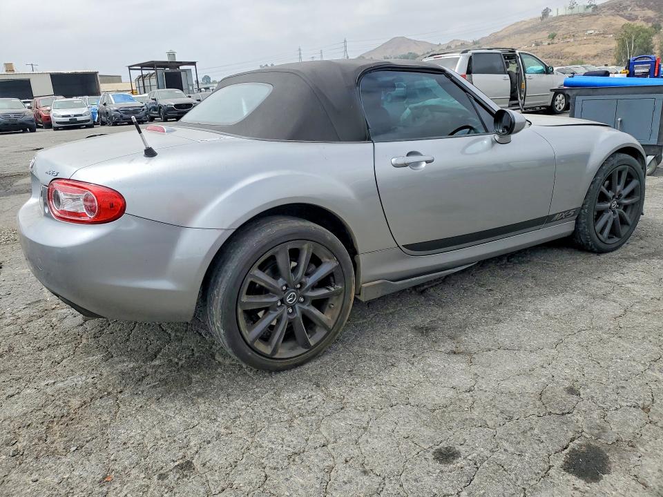 58122706 :رقم المزاد ، JM1NC2JF3B0215080 vin ، 2011 Mazda Mx-5 Miata مزاد بيع
