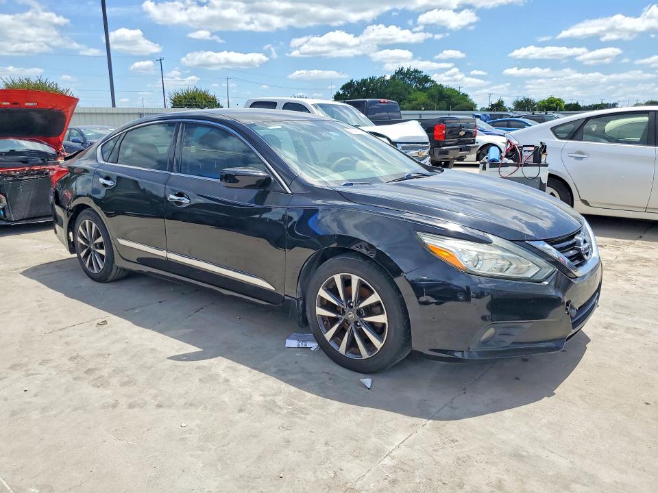 55541126 :رقم المزاد ، 1N4AL3AP6HC198625 vin ، 2017 Nissan Altima مزاد بيع