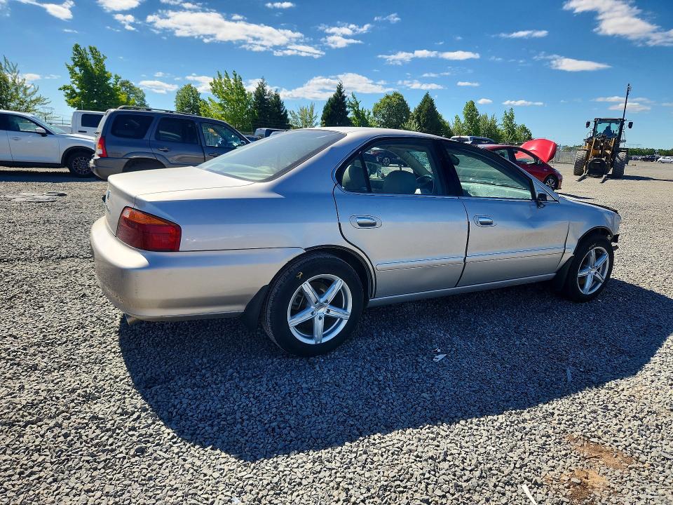 57685696 :رقم المزاد ، 19UUA5641XA050790 vin ، 1999 Acura 3.2tl مزاد بيع