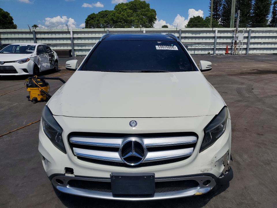 59026806 :رقم المزاد ، WDCTG4GB2FJ148140 vin ، 2015 Mercedes-benz Gla مزاد بيع