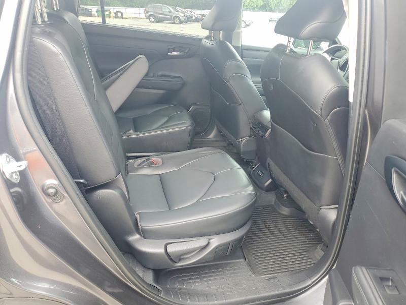 55680526 :رقم المزاد ، 5TDGZRBH1MS130061 vin ، 2021 Toyota Highlander مزاد بيع