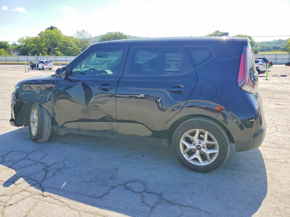 57511676 :رقم المزاد ، KNDJ23AU4P7886505 vin ، 2023 Kia Soul مزاد بيع