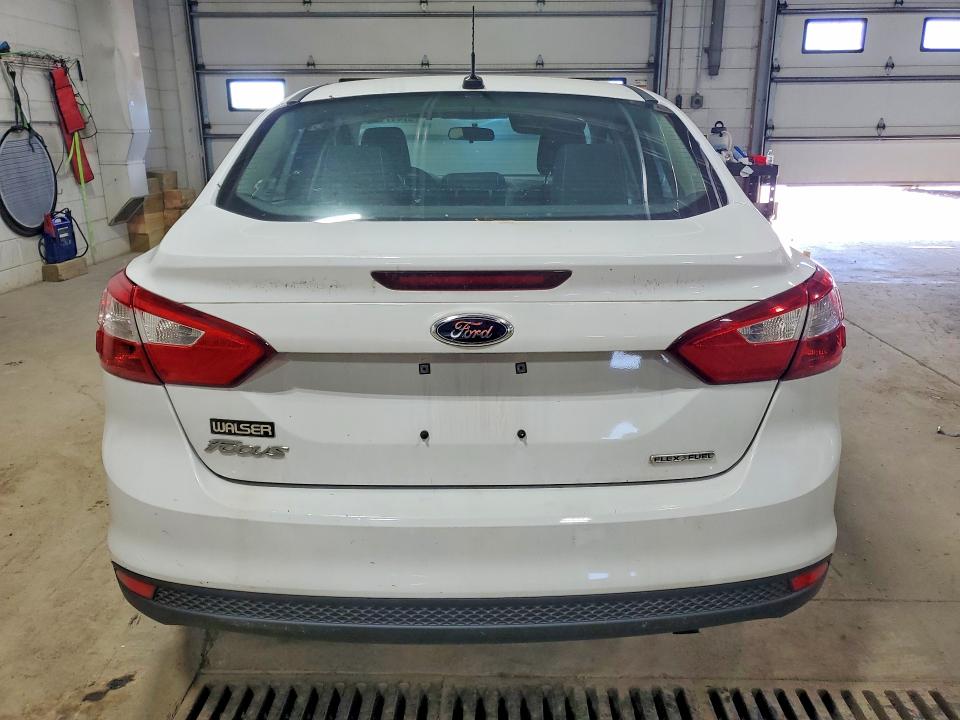 2014 Ford Focus მანქანა იყიდება აუქციონზე, vin: 1FADP3E28EL381164, აუქციონის ნომერი: 57417196