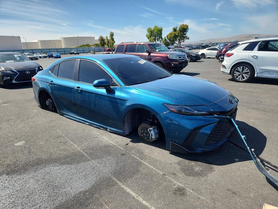 55625996 :رقم المزاد ، 4T1DAACK4SU620486 vin ، 2025 Toyota Camry مزاد بيع