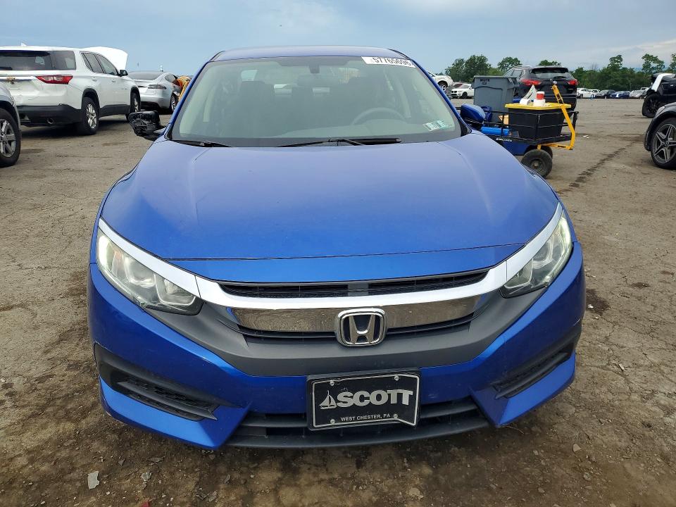 57765696 :رقم المزاد ، 2HGFC2F55JH512545 vin ، 2018 Honda Civic مزاد بيع
