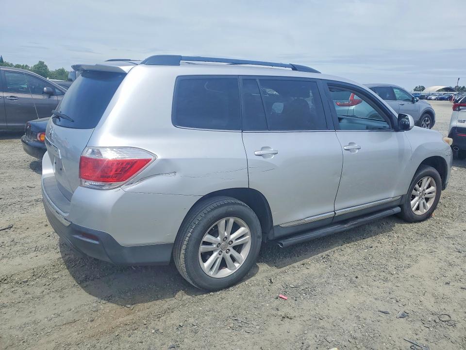 2013 Toyota Highlander მანქანა იყიდება აუქციონზე, vin: 5TDZA3EH1DS036139, აუქციონის ნომერი: 56097646
