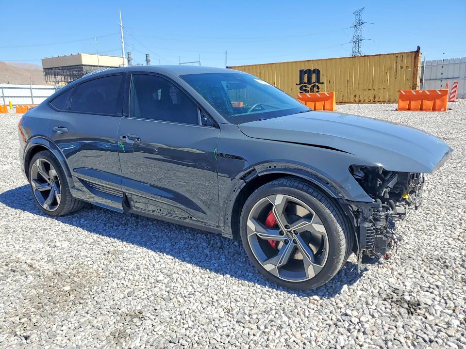 2024 Audi Sq8 E-tron მანქანა იყიდება აუქციონზე, vin: WA1DCBGE5RB051740, აუქციონის ნომერი: 58817356