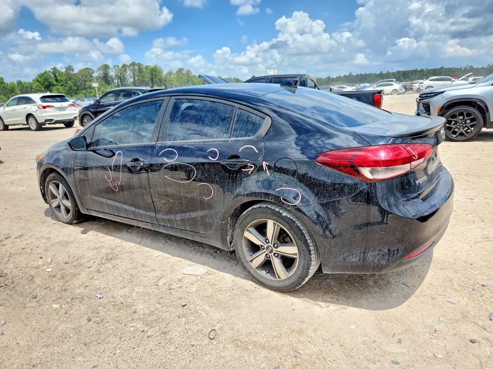 55787716 :رقم المزاد ، 3KPFL4A78JE207250 vin ، 2018 Kia Forte مزاد بيع