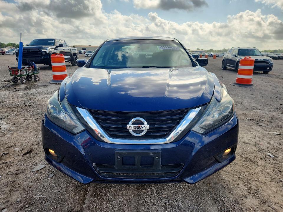 55556296 :رقم المزاد ، 1N4AL3AP2HC262398 vin ، 2017 Nissan Altima مزاد بيع