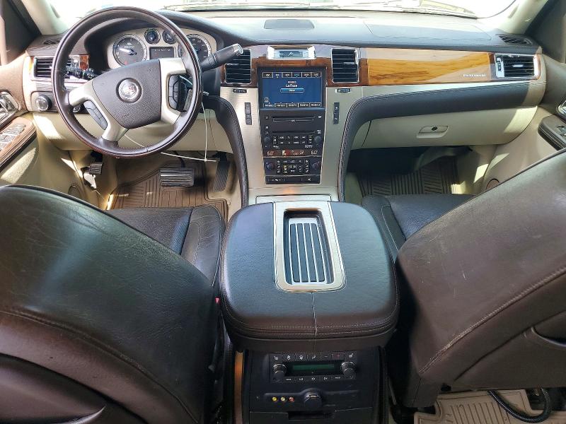 55860186 :رقم المزاد ، 1GYUKFEJ3AR199004 vin ، 2010 Cadillac Escalade مزاد بيع
