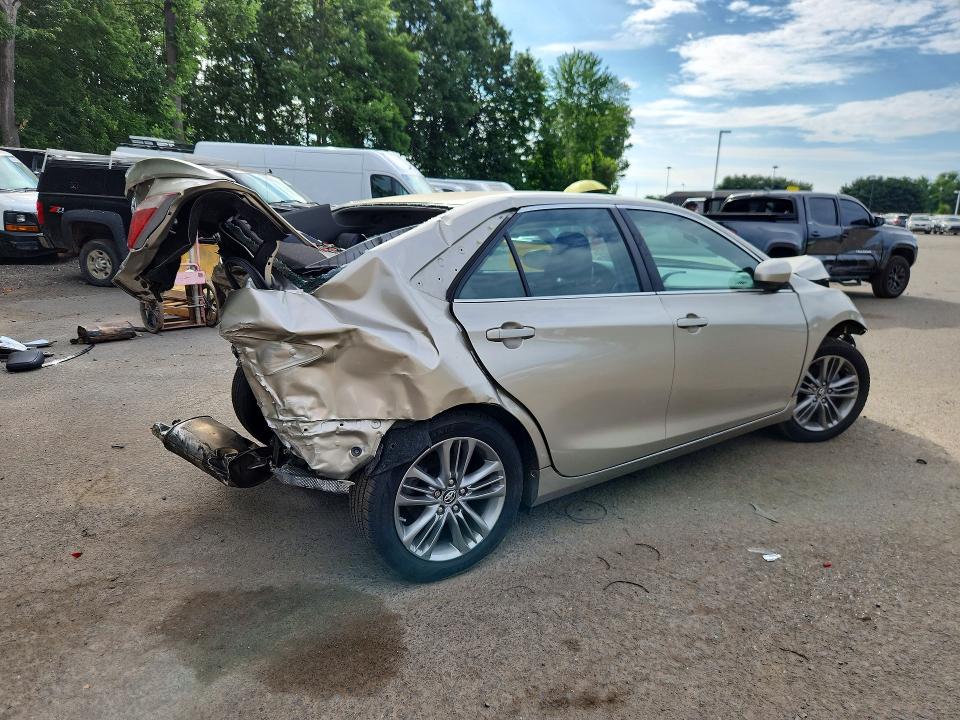 56573786 :رقم المزاد ، 4T1BF1FK9GU262409 vin ، 2016 Toyota Camry مزاد بيع