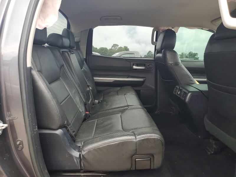 Продажа на аукционе авто 2018 Toyota Tundra, vin: 5TFDW5F13JX718549, номер лота: 58937016