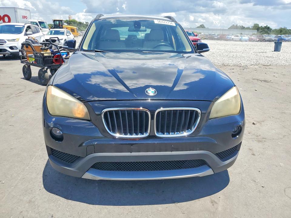 56422256 :رقم المزاد ، WBAVM1C58DVW42818 vin ، 2013 Bmw X1 مزاد بيع