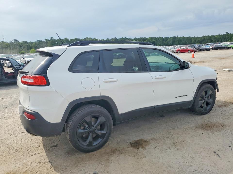 55557846 :رقم المزاد ، 1C4PJLCS0GW137330 vin ، 2016 Jeep Cherokee مزاد بيع
