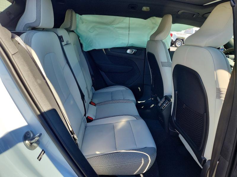 Продаж на аукціоні авто 2025 Volvo Ex40, vin: YV4ER3HL0S2595254, номер лоту: 58489736