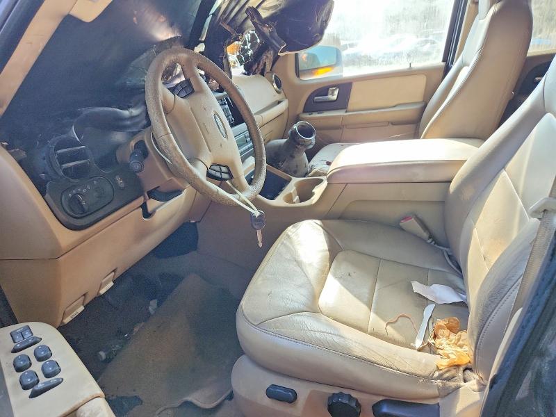Продажа на аукционе авто 2005 Ford Expedition, vin: 1FMPU185X5LB00083, номер лота: 57780316