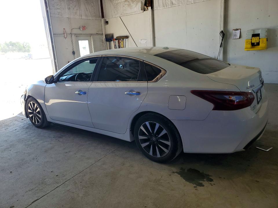 55515156 :رقم المزاد ، 1N4AL3AP4JC151521 vin ، 2018 Nissan Altima مزاد بيع
