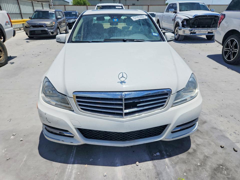 2013 Mercedes-benz C მანქანა იყიდება აუქციონზე, vin: WDDGF4HB4DA783145, აუქციონის ნომერი: 57003806