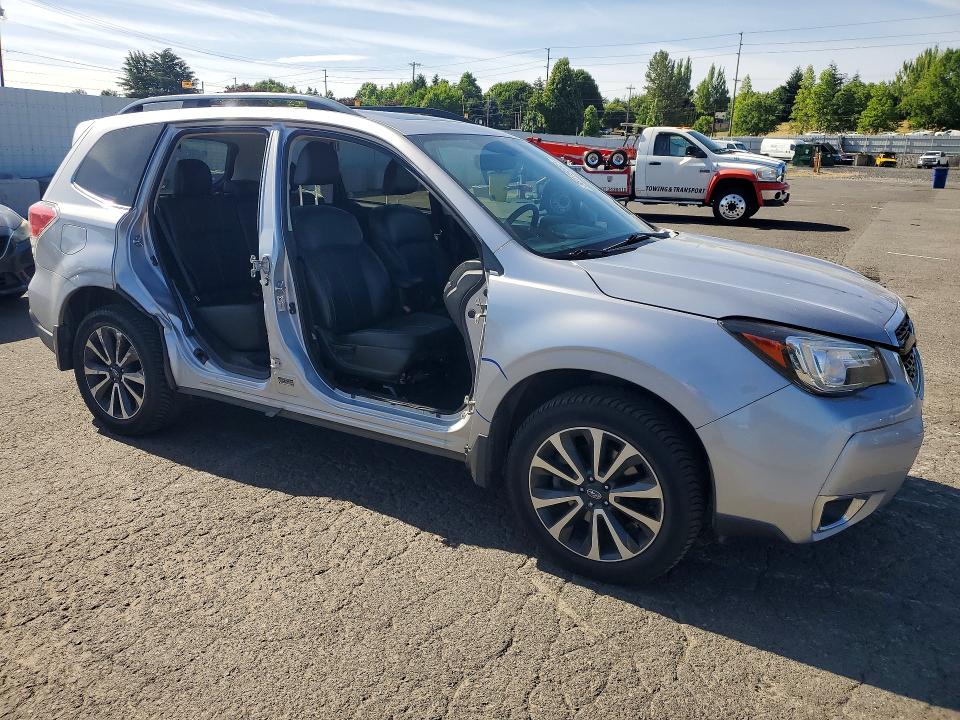 58119866 :رقم المزاد ، JF2SJGTC1HH402919 vin ، 2017 Subaru Forester مزاد بيع
