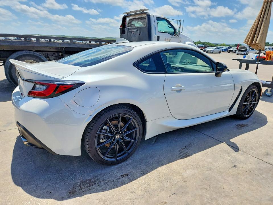 Продажа на аукционе авто 2024 Toyota Gr86, vin: JF1ZNBE1XR9754723, номер лота: 56976096