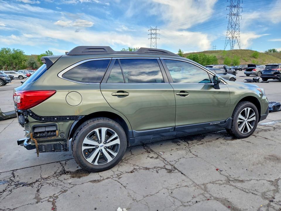 55806096 :رقم المزاد ، 4S4BSANC0J3315517 vin ، 2018 Subaru Outback مزاد بيع