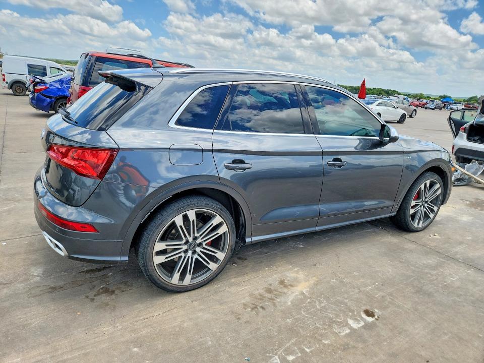 56123046 :رقم المزاد ، WA1C4AFY0J2158116 vin ، 2018 Audi Sq5 مزاد بيع