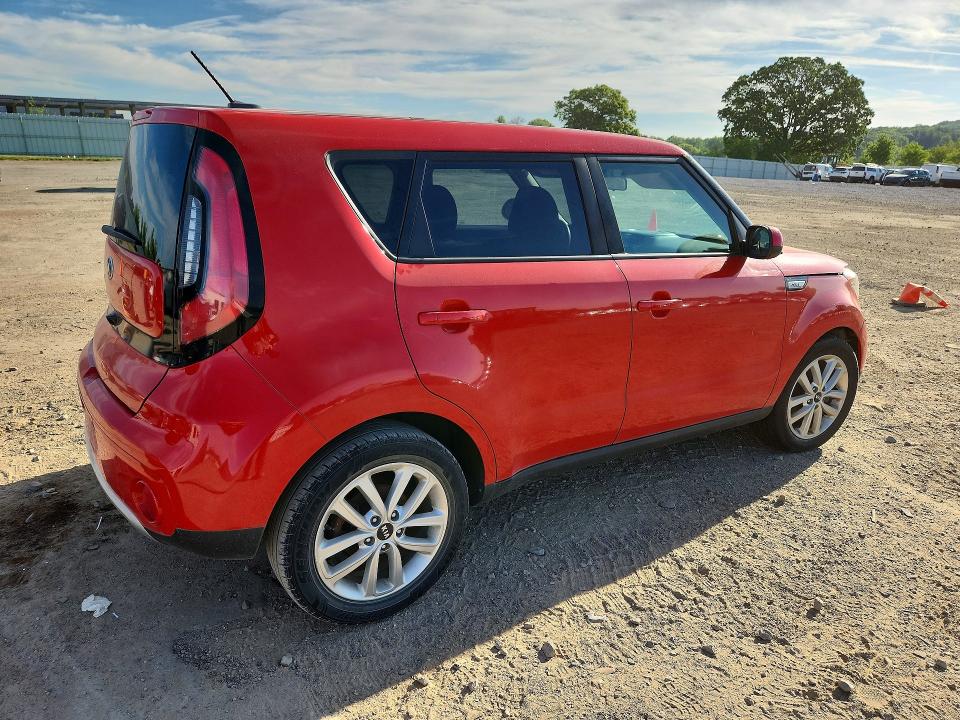 Продаж на аукціоні авто 2018 Kia Soul, vin: KNDJP3A54J7574623, номер лоту: 56026876