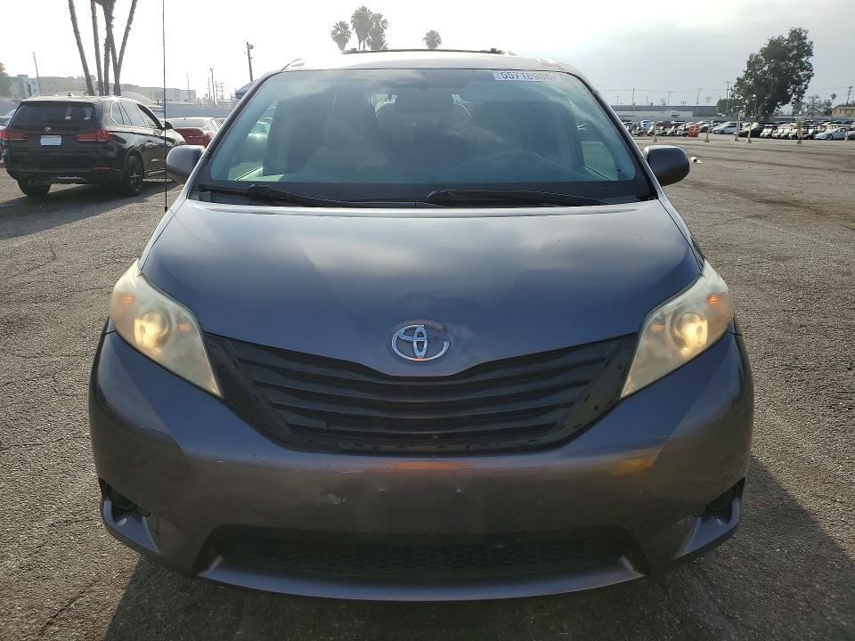 Продаж на аукціоні авто 2011 Toyota Sienna, vin: 5TDKK3DC3BS054434, номер лоту: 55718906