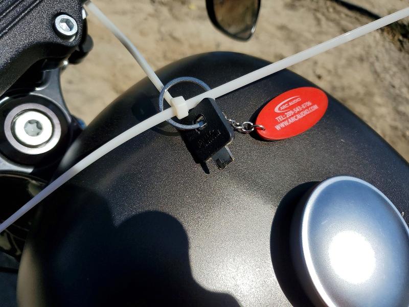 58254806 :رقم المزاد ، 1HD4LE220MB406986 vin ، 2021 Harley-davidson Xl883 مزاد بيع