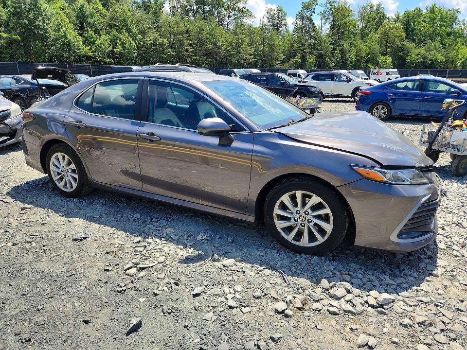 Продаж на аукціоні авто 2022 Toyota Camry, vin: 4T1C11AK5NU004203, номер лоту: 57784926