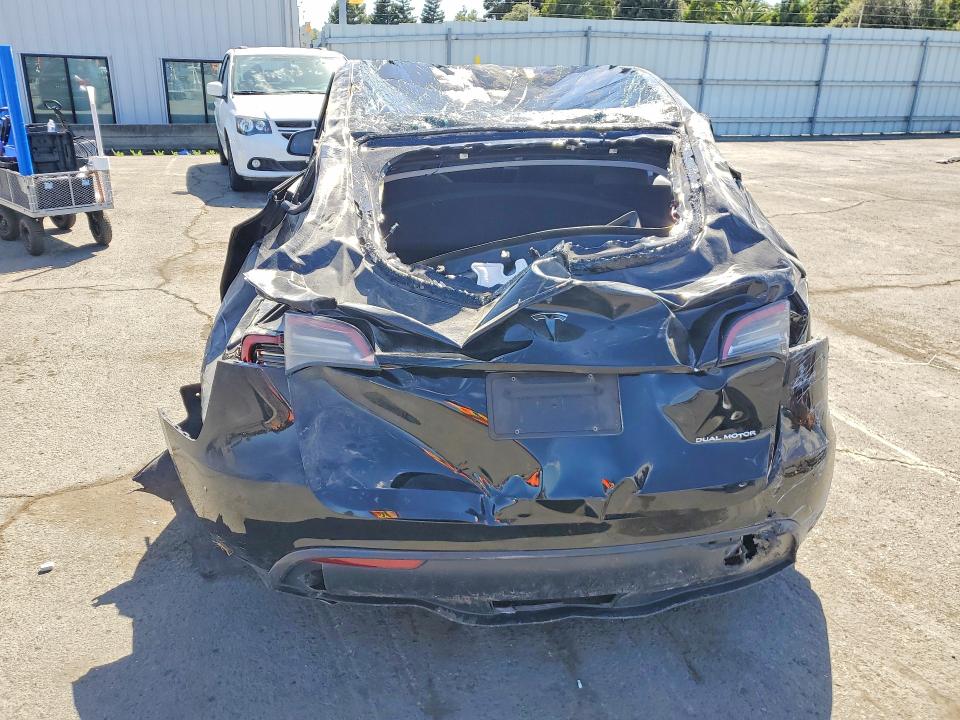 Продажа на аукционе авто 2023 Tesla Model Y, vin: 7SAYGDEE0PF853118, номер лота: 56626166